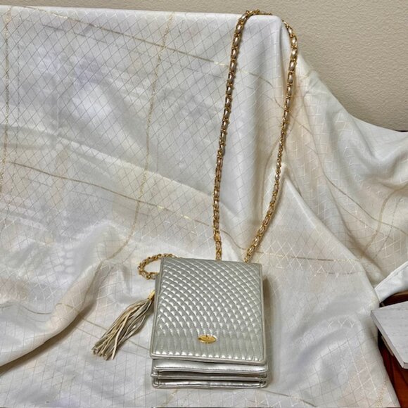 KOSCHI Vintage Silver & Gold Quilted Cocktail Purse - Picture 7 of 14